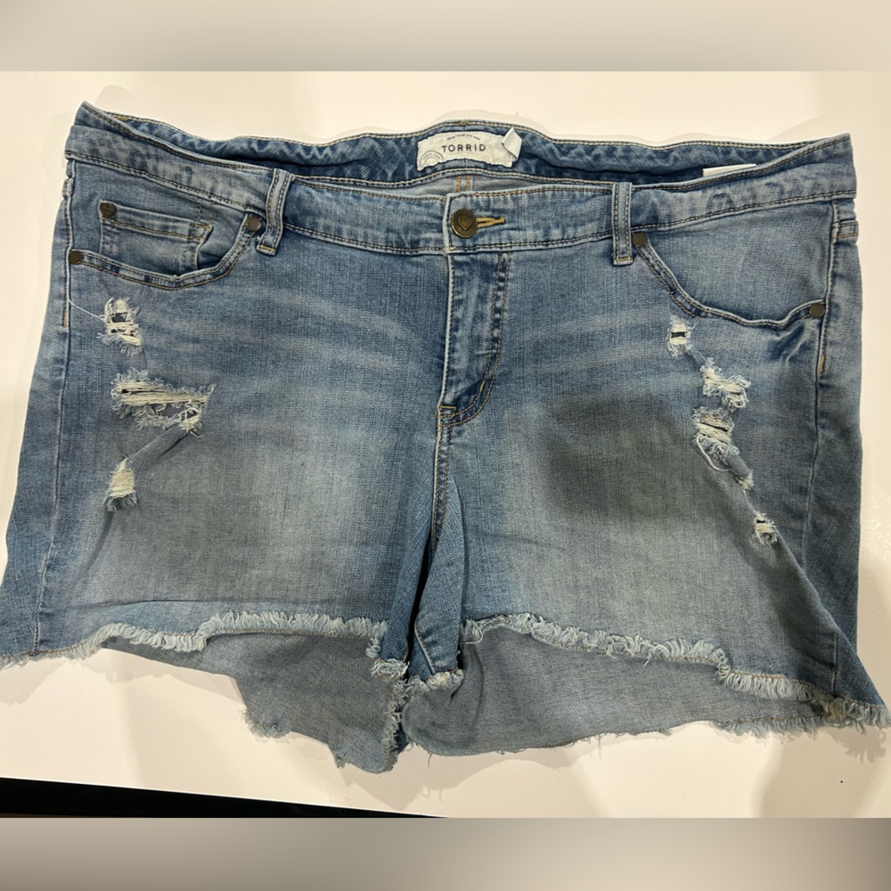 Torrid Denim First At Fit Cutoff Frayed Size 20 Blue Jean Shorts